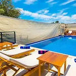 Guclu Villa *