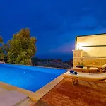 Guclu Villa Kaş